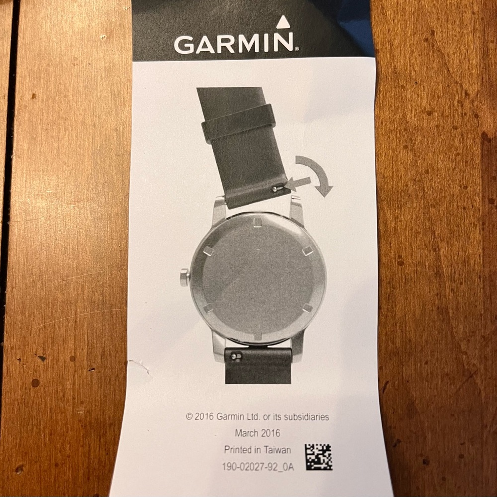 Genuine Garmin Italian Leather Watch Band new in box - Picture 3 of 4